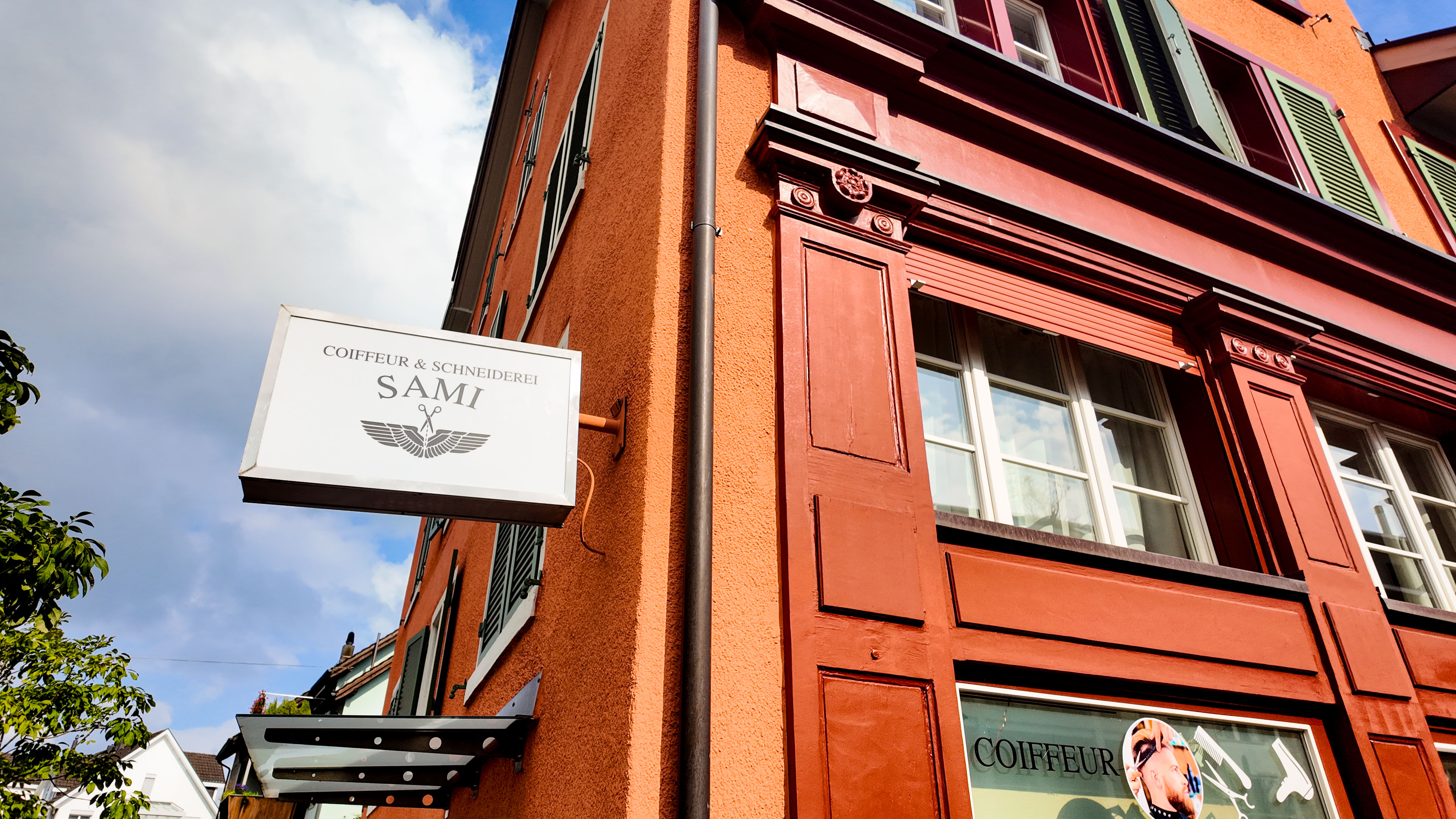 Eingang von Coiffeur Sami an der Seestrasse 116